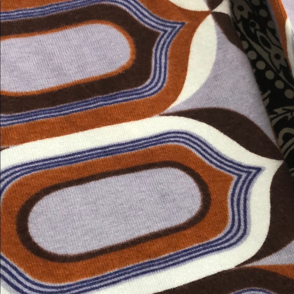 CURUS V NECK GEOMETRIC PRINT SWEATER - Picture 8 of 8